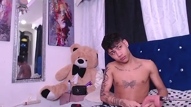 Sexys Boys Hot1 online show from 09-28-25, 05:14