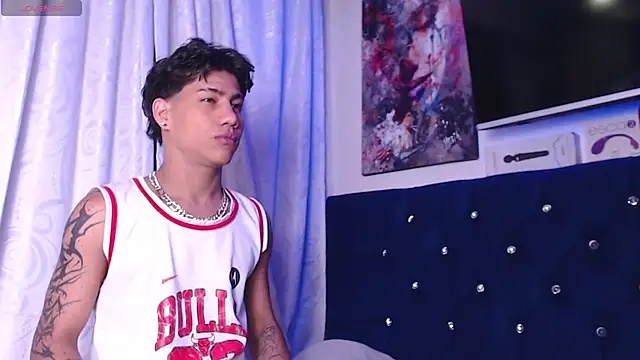 Sexys Boys Hot1 online show from 12-02-25, 01:50