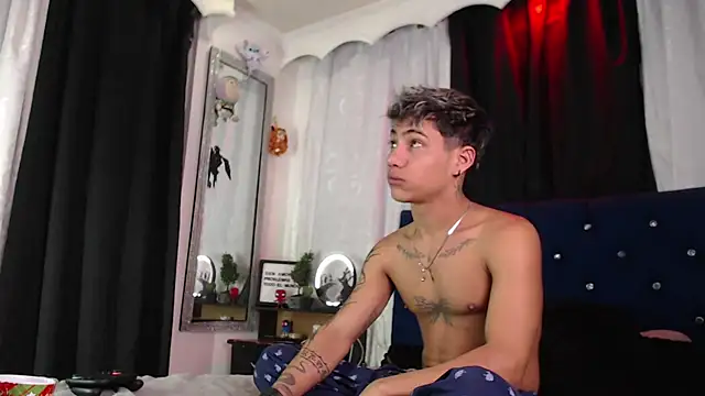 Sexys Boys Hot1 online show from 06-30-26, 01:05