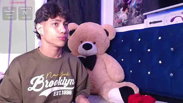 Sexys Boys Hot1 online show from 11-09-25, 02:48