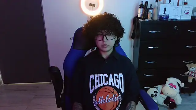 thomascooper7 online show from 10-28-25, 06:29