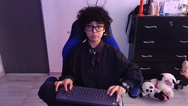 thomascooper7 online show from 03-18-26, 07:26