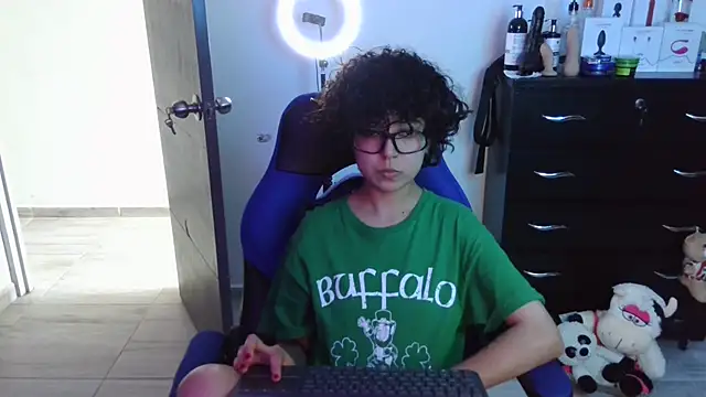 thomascooper7 online show from 10-17-25, 07:04