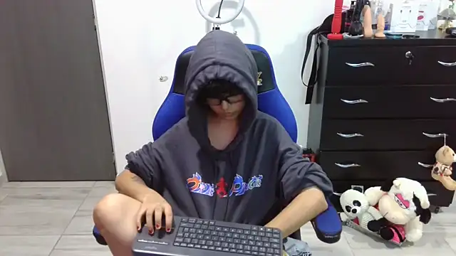 thomascooper7 online show from 03-11-26, 01:10