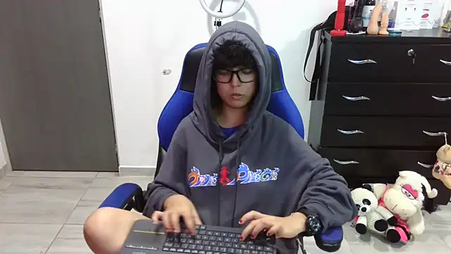 thomascooper7 online show from 03-12-26, 03:01