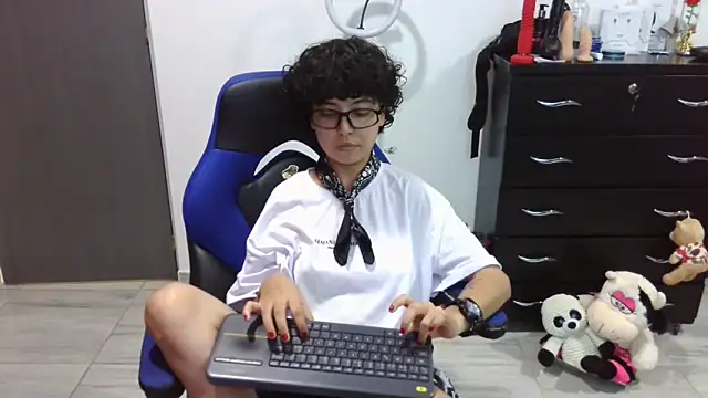 thomascooper7 online show from 03-28-26, 07:37