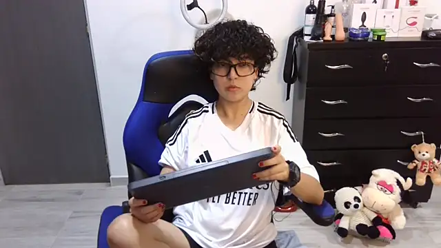 thomascooper7 online show from 09-16-25, 07:15