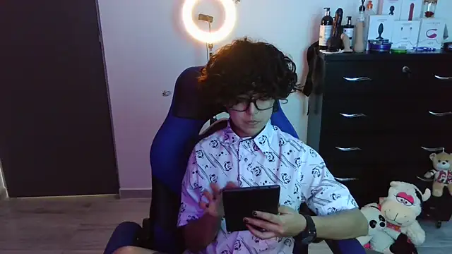 thomascooper7 online show from 10-25-25, 08:09