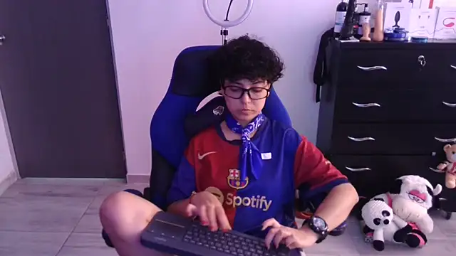 thomascooper7 online show from 02-12-26, 06:51