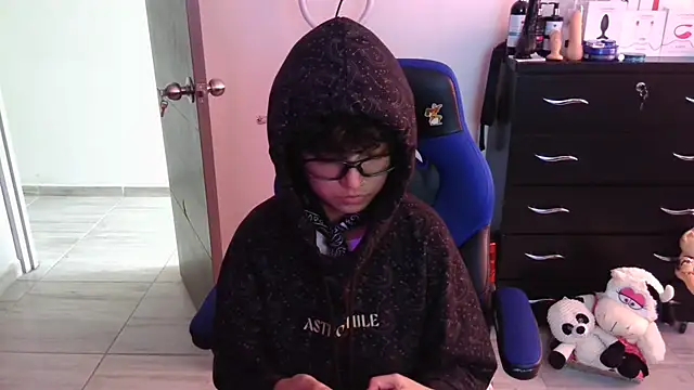 thomascooper7 online show from 02-10-26, 07:46