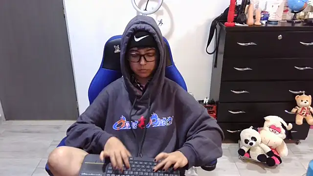 thomascooper7 online show from 05-03-26, 07:39