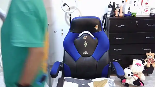 thomascooper7 online show from 09-19-25, 07:07