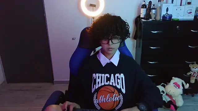 thomascooper7 online show from 10-24-25, 08:08