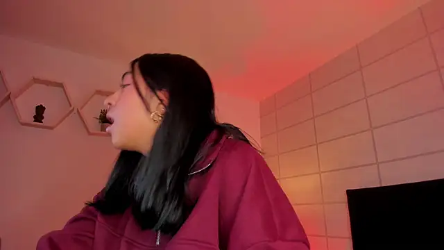 Christine Laam online show from 12-04-25, 12:04