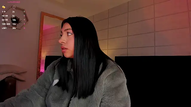 Snapshot of Christine_Laam chatting on 02-19-26, 12:13 Christine Laam online show from 02-19-26, 12:13