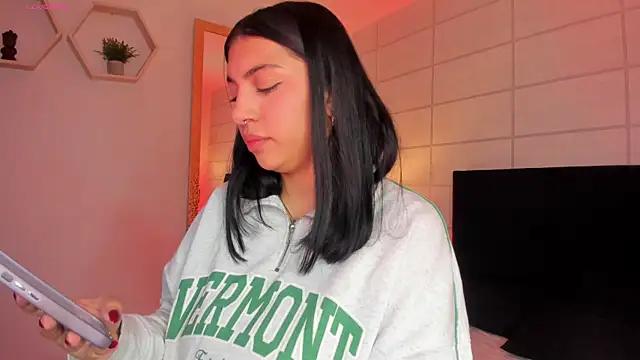 Christine Laam online show from 12-17-25, 11:59