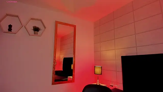 Christine Laam online show from 12-22-25, 12:05