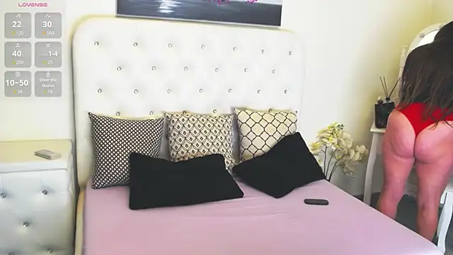 Ysabell01 online show from 10-17-25, 04:27