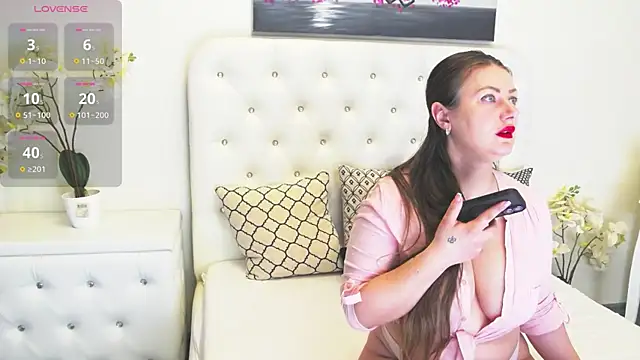 Ysabell01 online show from 03-17-25, 05:34