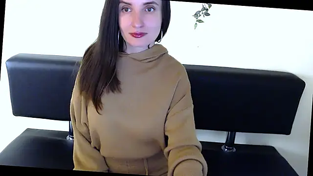 LaimaV  online show from 04-28-26, 10:25