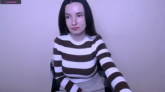 LaimaV  online show from 11-25-25, 10:59