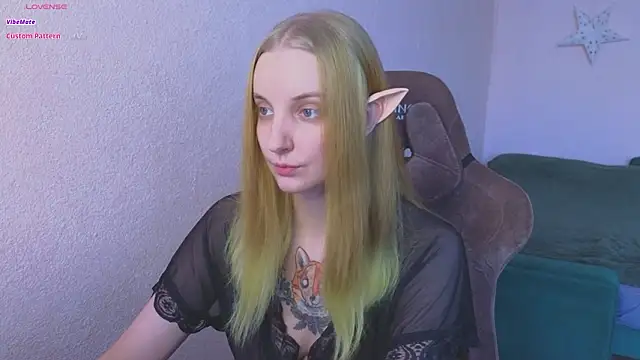 Fluffy muffin  online show from 03-06-26, 09:15