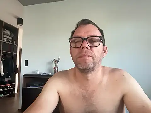 xmnbx77 online show from 10-14-25, 07:31