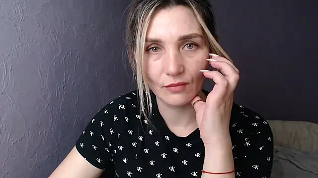 Snapshot of _sexy_lady chatting on 02-27-25, 08:20  sexy lady online show from 02-27-25, 08:20
