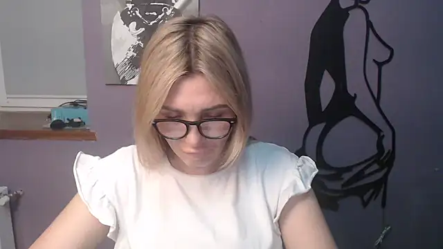 Snapshot of _sexy_lady chatting on 06-02-26, 01:00 sexy lady online show from 06-02-26, 01:00