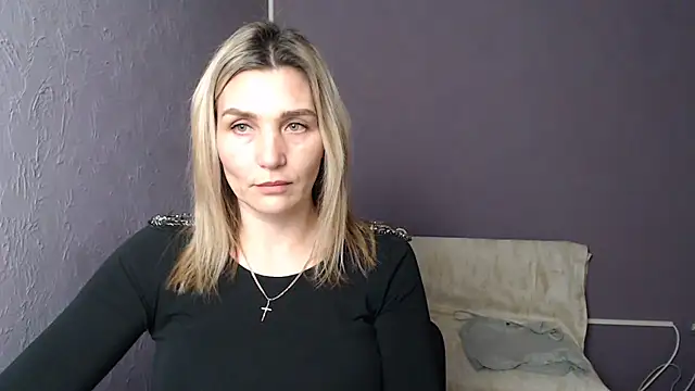 Snapshot of _sexy_lady chatting on 02-24-25, 01:31  sexy lady online show from 02-24-25, 01:31