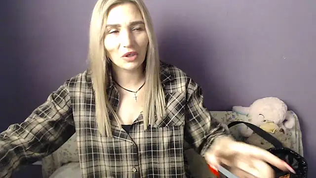  sexy lady online show from 12-18-25, 01:15