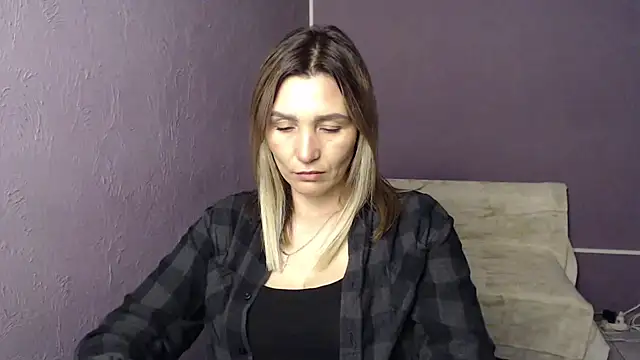 Snapshot of _sexy_lady chatting on 09-18-25, 01:36  sexy lady online show from 09-18-25, 01:36