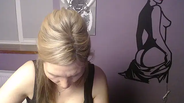 Snapshot of _sexy_lady chatting on 05-15-26, 12:58 sexy lady online show from 05-15-26, 12:58
