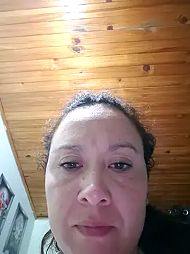 Snapshot of RenataSexy_ chatting on 06-18-26, 12:42 RenataSexy online show from 06-18-26, 12:42
