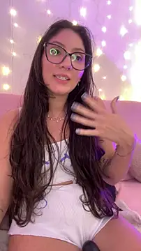 Snapshot of DianaSartori chatting on 05-15-26, 12:30 DianaSartori online show from 05-15-26, 12:30
