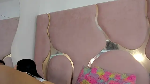 Sofia-candyht online show from 04-22-26, 08:37