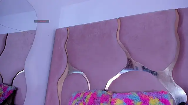 Sofia-candyht online show from 06-21-26, 09:31
