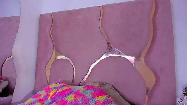 Sofia-candyht online show from 06-30-26, 08:42