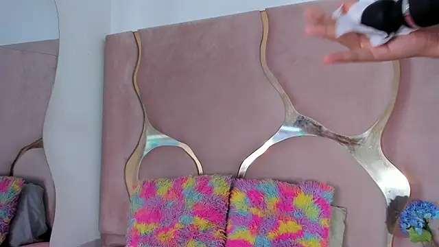 Sofia-candyht online show from 07-14-26, 10:27