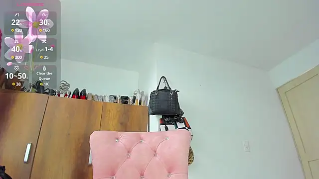 Snapshot of tammy__brown chatting on 03-17-25, 10:08 tammy brown online show from 03-17-25, 10:08
