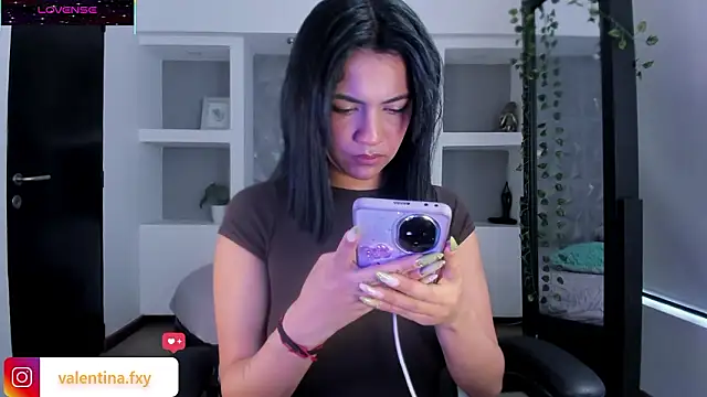 Snapshot of Gianna_foxy chatting on 02-06-26, 04:47 Gianna foxy online show from 02-06-26, 04:47