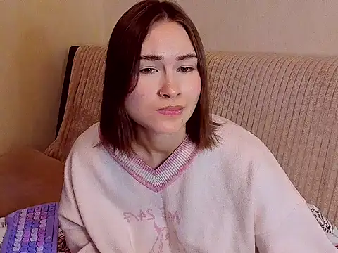 Snapshot of sleeeep_y chatting on 02-23-26, 02:17 sleeeep y online show from 02-23-26, 02:17