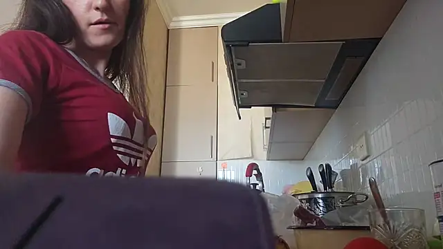 AlejandraDelaney online show from 10-31-25, 12:13