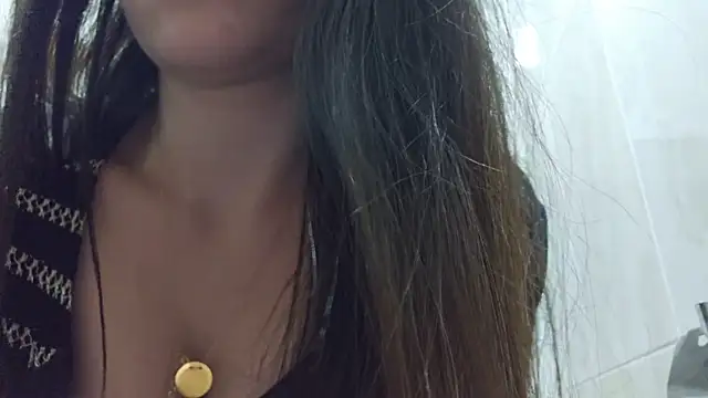 Snapshot of AlejandraDelaney chatting on 02-25-25, 07:38 AlejandraDelaney online show from 02-25-25, 07:38