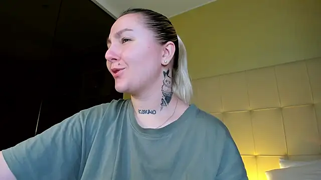 Debbie Taylor online show from 11-18-25, 05:05