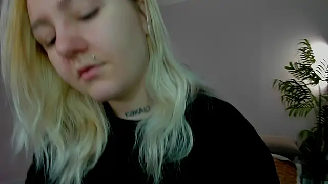 Debbie Taylor online show from 11-22-25, 05:34