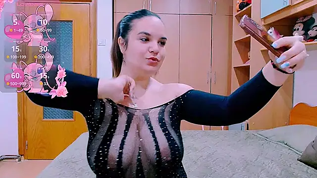 Snapshot of Ella-Diamond chatting on 10-03-25, 05:09 Ella-Diamond online show from 10-03-25, 05:09