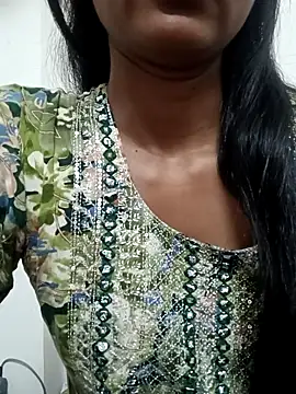 Snapshot of Rajni-Mehra chatting on 03-16-25, 06:20 Rajni-Mehra online show from 03-16-25, 06:20
