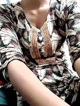Snapshot of Rajni-Mehra chatting on 02-27-25, 02:57 Rajni-Mehra online show from 02-27-25, 02:57