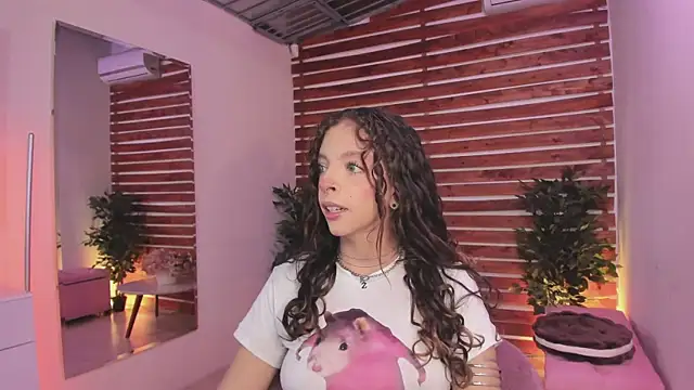 Sapphire Venuss online show from 09-14-25, 02:01